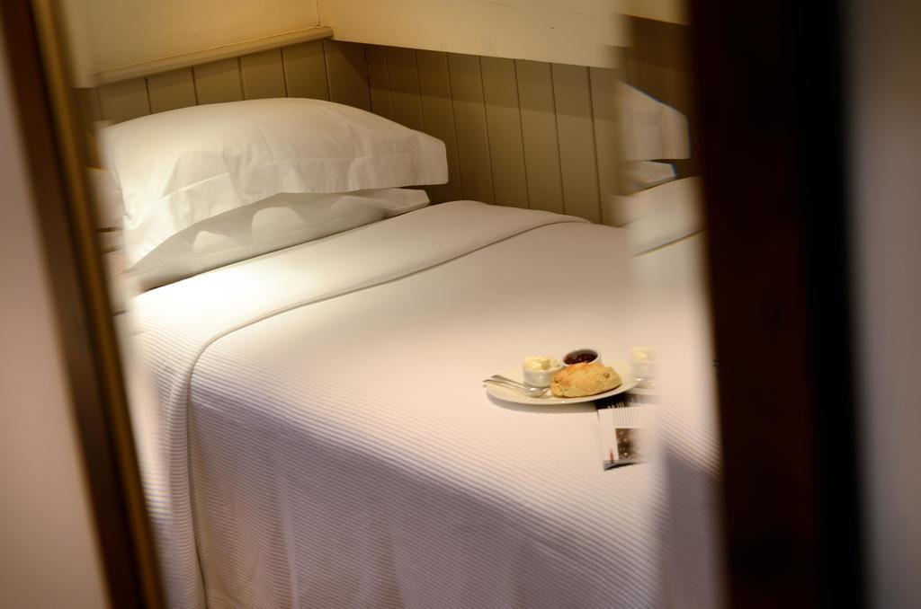 Clare House Hotel Grange-over-Sands Room photo